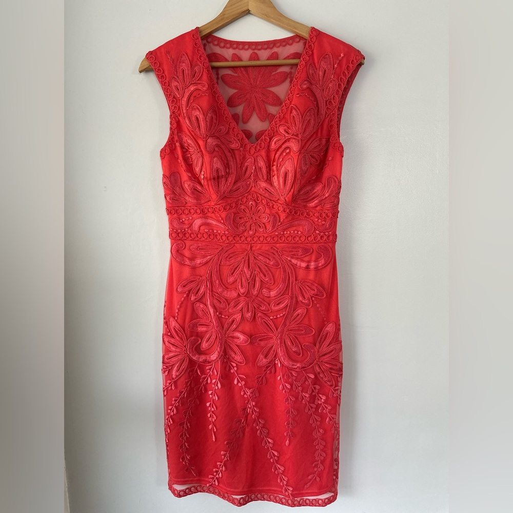 SUE WONG Romantic Vintage Inspired Raised Embroidery Sheath Dress Small